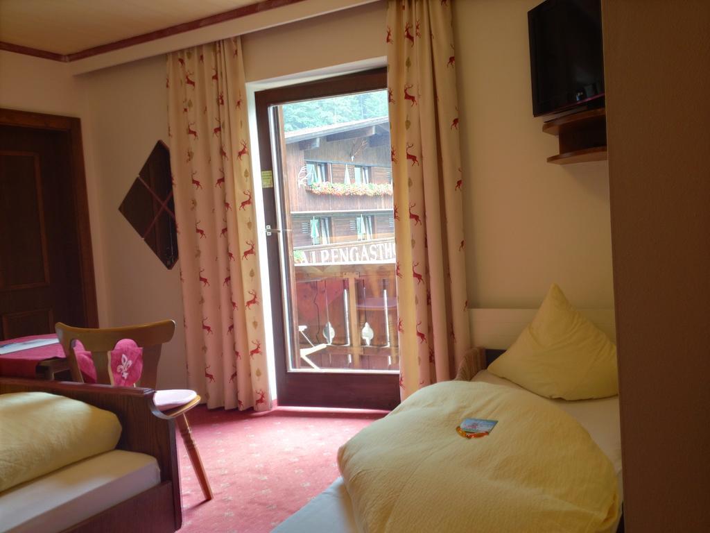 Das Naturhotel Die Eng Hinterriß Szoba fotó
